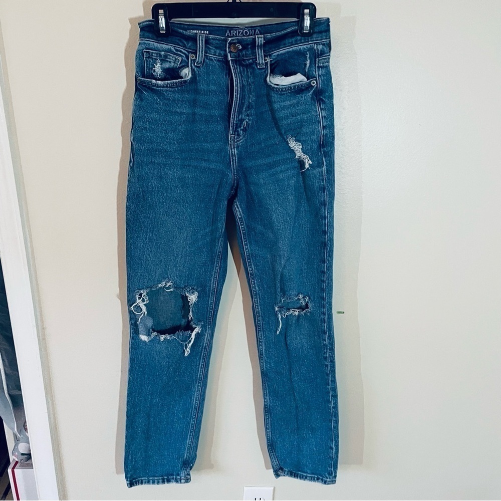 Arizona Jean Co. Women's/Juniors Vintage Straight Jeans - Picture 2 of 11